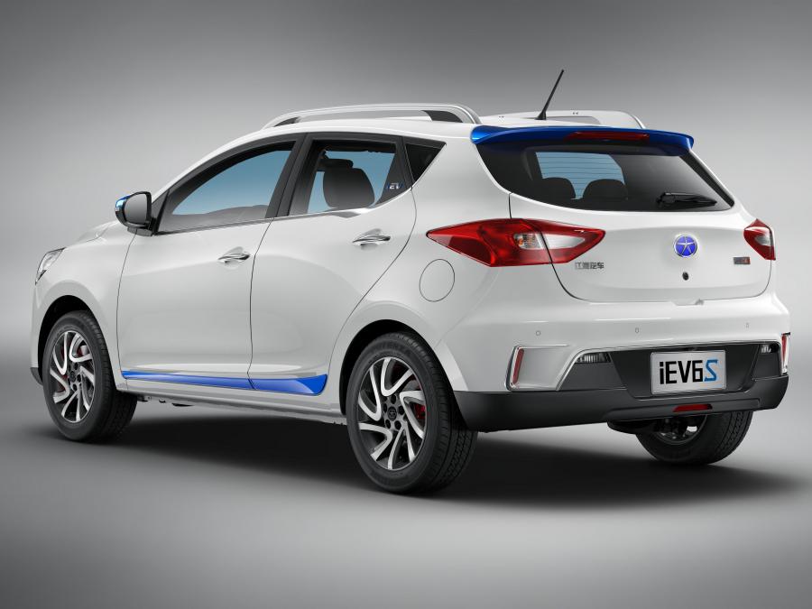  JAC iEV6S 2016 года  (фото 3 из 6)